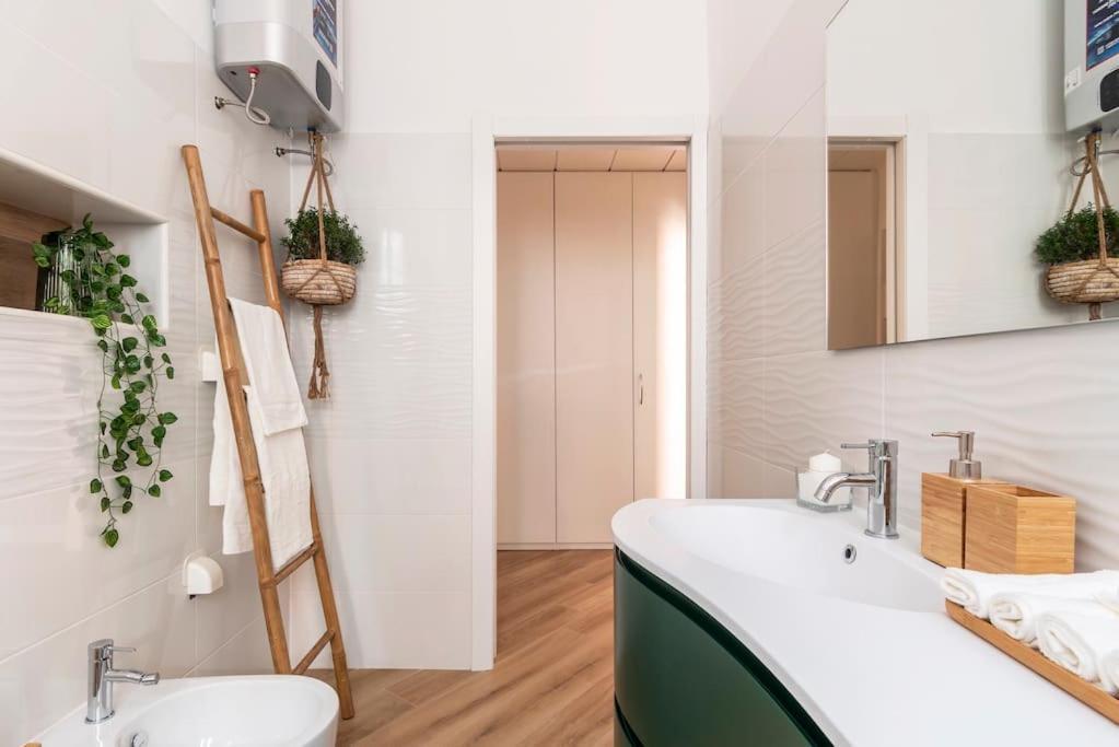 New Jungle & Charming Flat - Zona De Angeli Apartment Милано Екстериор снимка